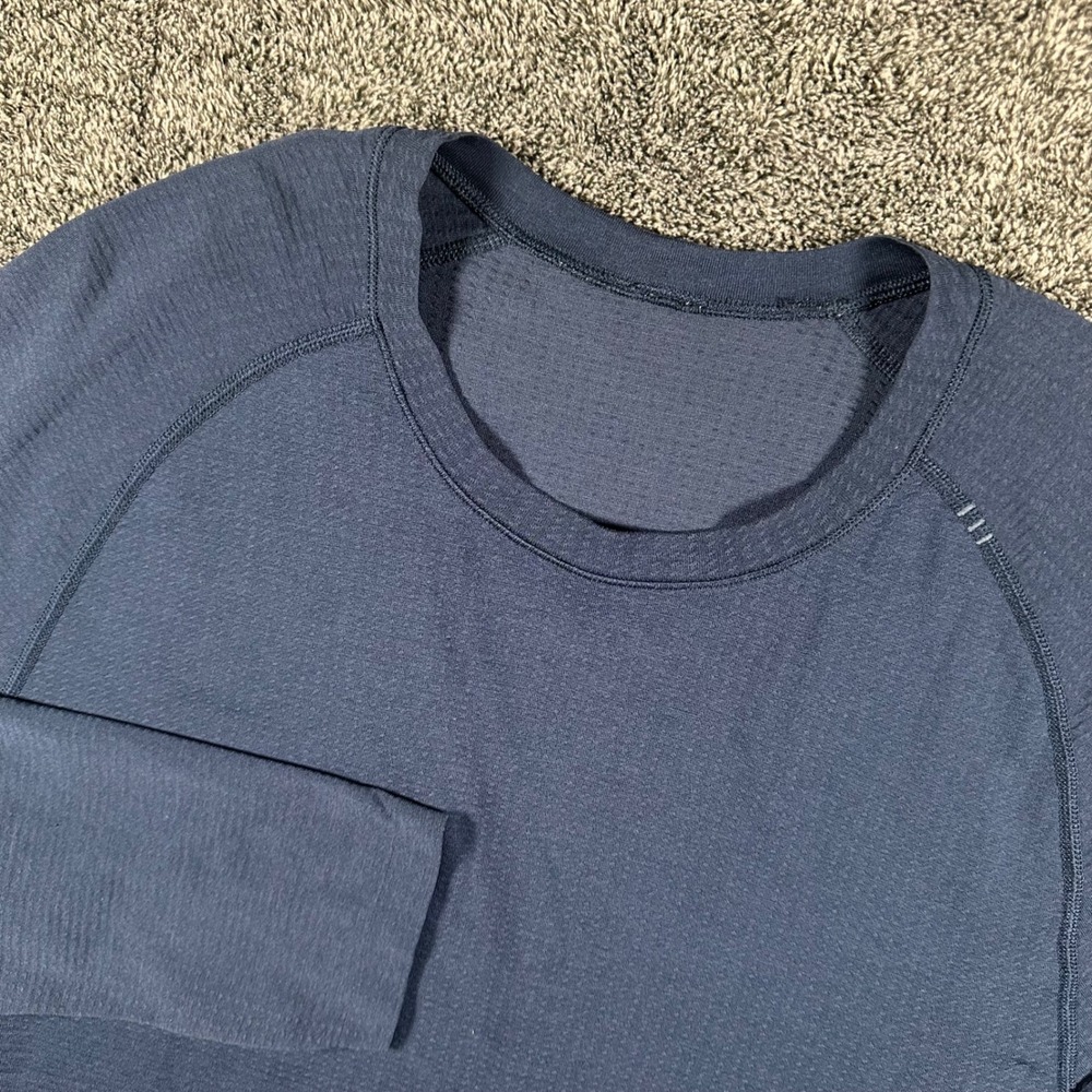 Lululemon Shirt Mens M Metal Vent Tech Navy Blue Long Sleeve Athletic Training